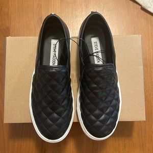 Steve Madden slip on sneakers